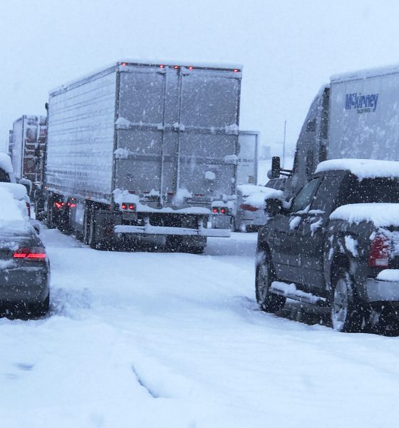 "Перфектната буря" в Америка затвори възлови магистрали в няколко щата