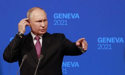 Писателят Акунин: Смятах Путин за по-хитър и умен човек