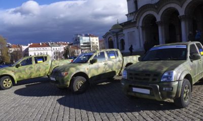 Руснаци в България дариха джипове "за победата на Украйна"